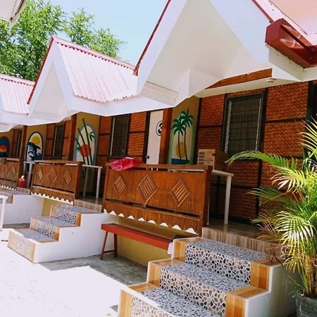 Sandstorm Lodge And Cafe Puerto Galera Zewnętrze zdjęcie