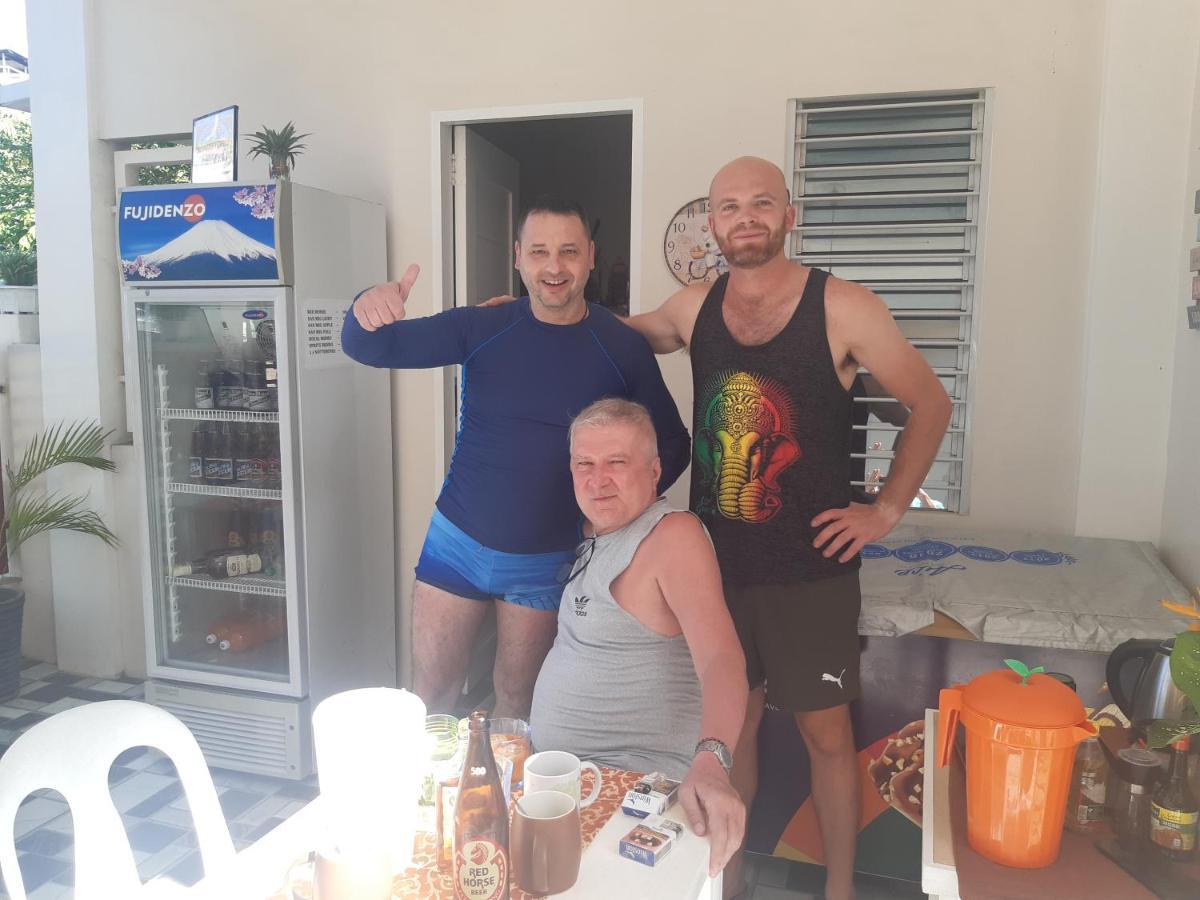 Sandstorm Lodge And Cafe Puerto Galera Zewnętrze zdjęcie