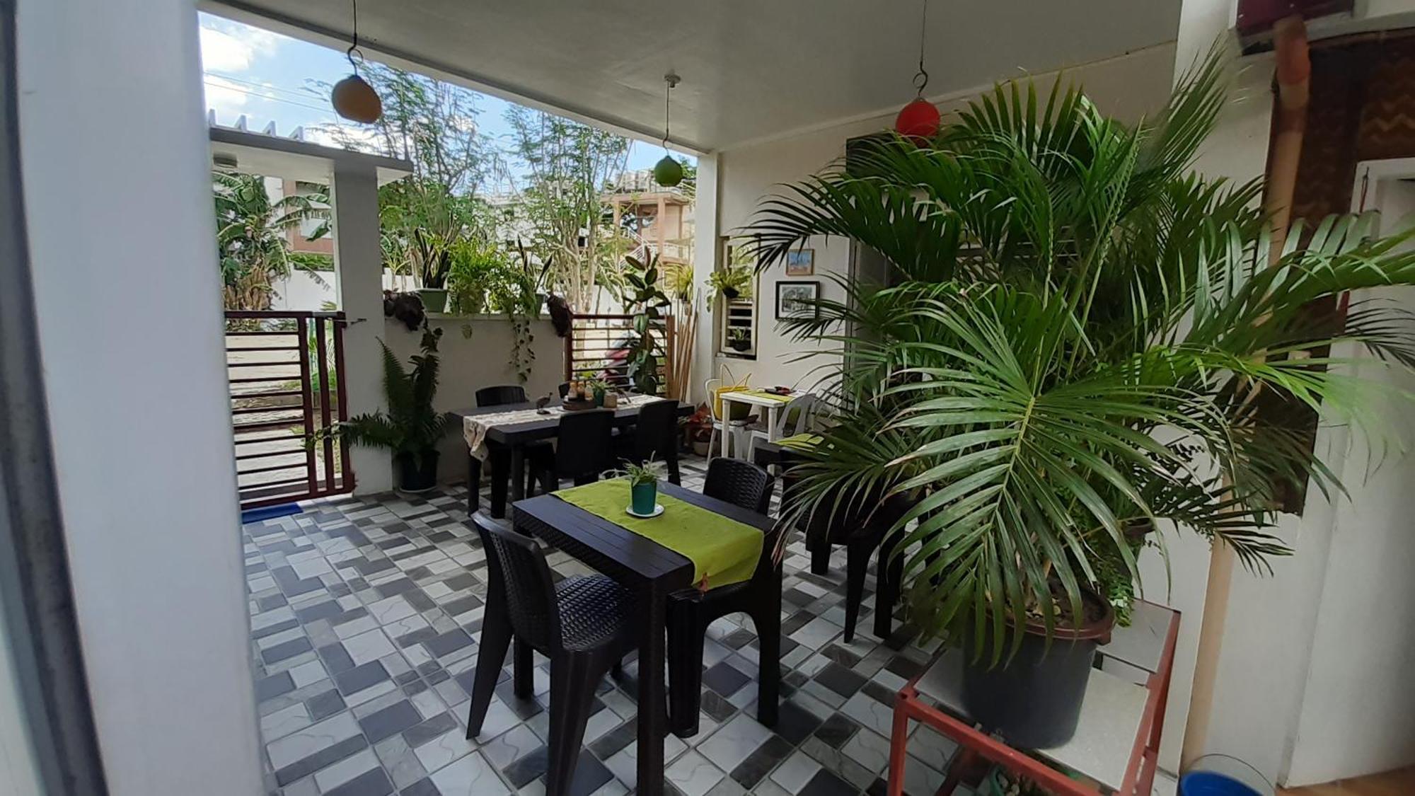 Sandstorm Lodge And Cafe Puerto Galera Zewnętrze zdjęcie