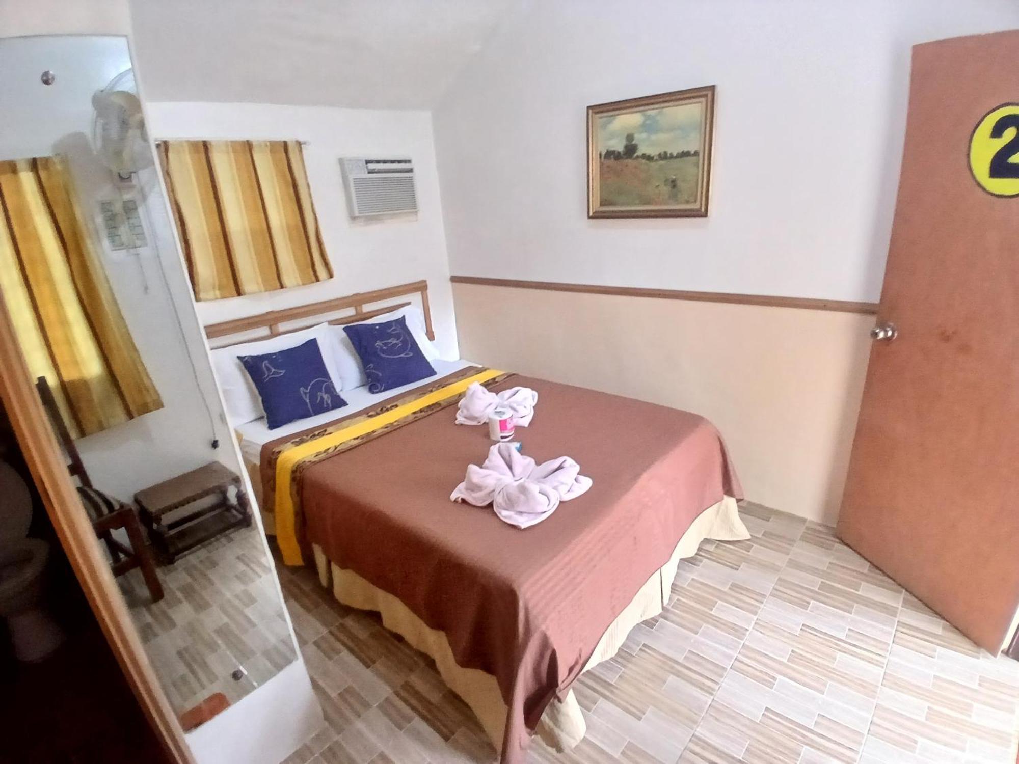 Sandstorm Lodge And Cafe Puerto Galera Zewnętrze zdjęcie