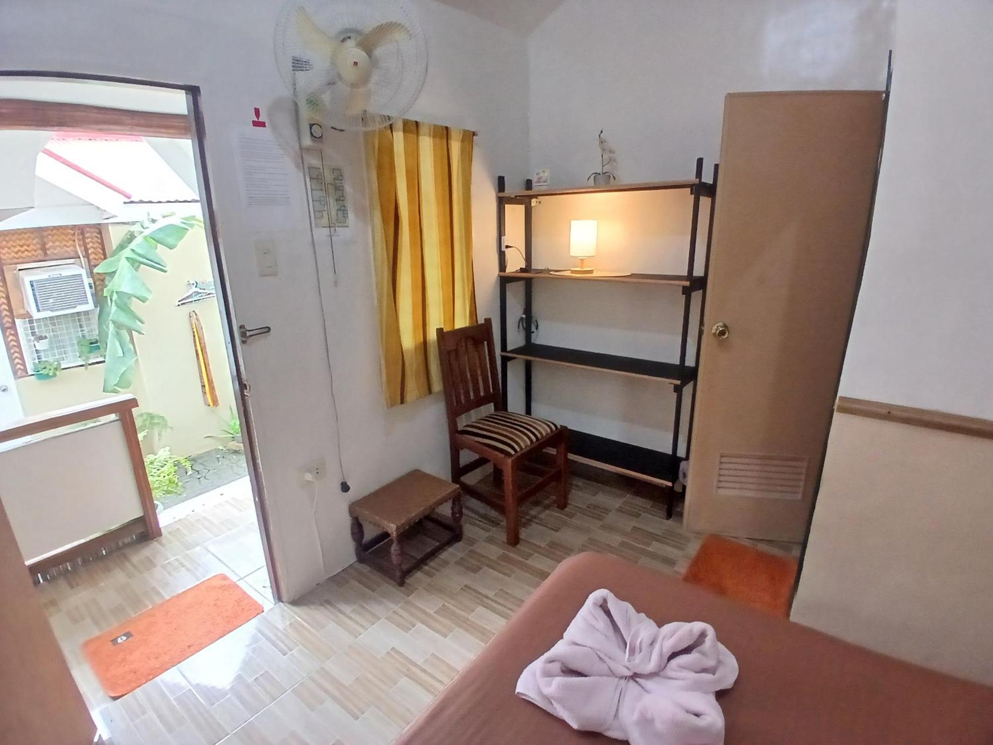 Sandstorm Lodge And Cafe Puerto Galera Zewnętrze zdjęcie